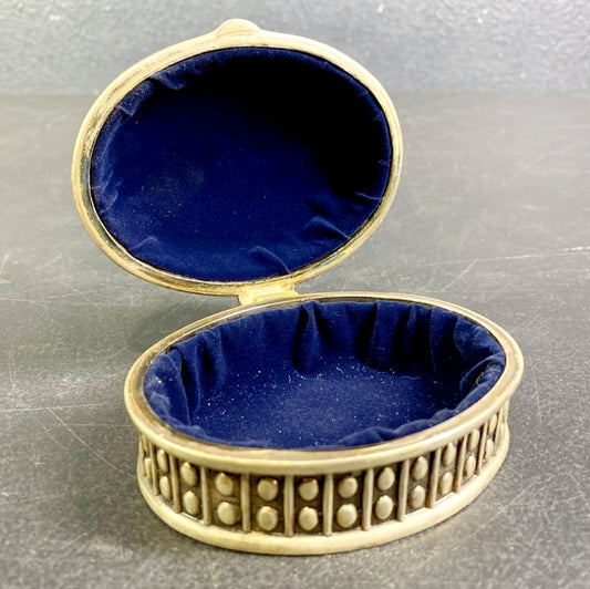 Beautiful *Silver Oval Beaded Keepsake Box w/ Blue Velvet