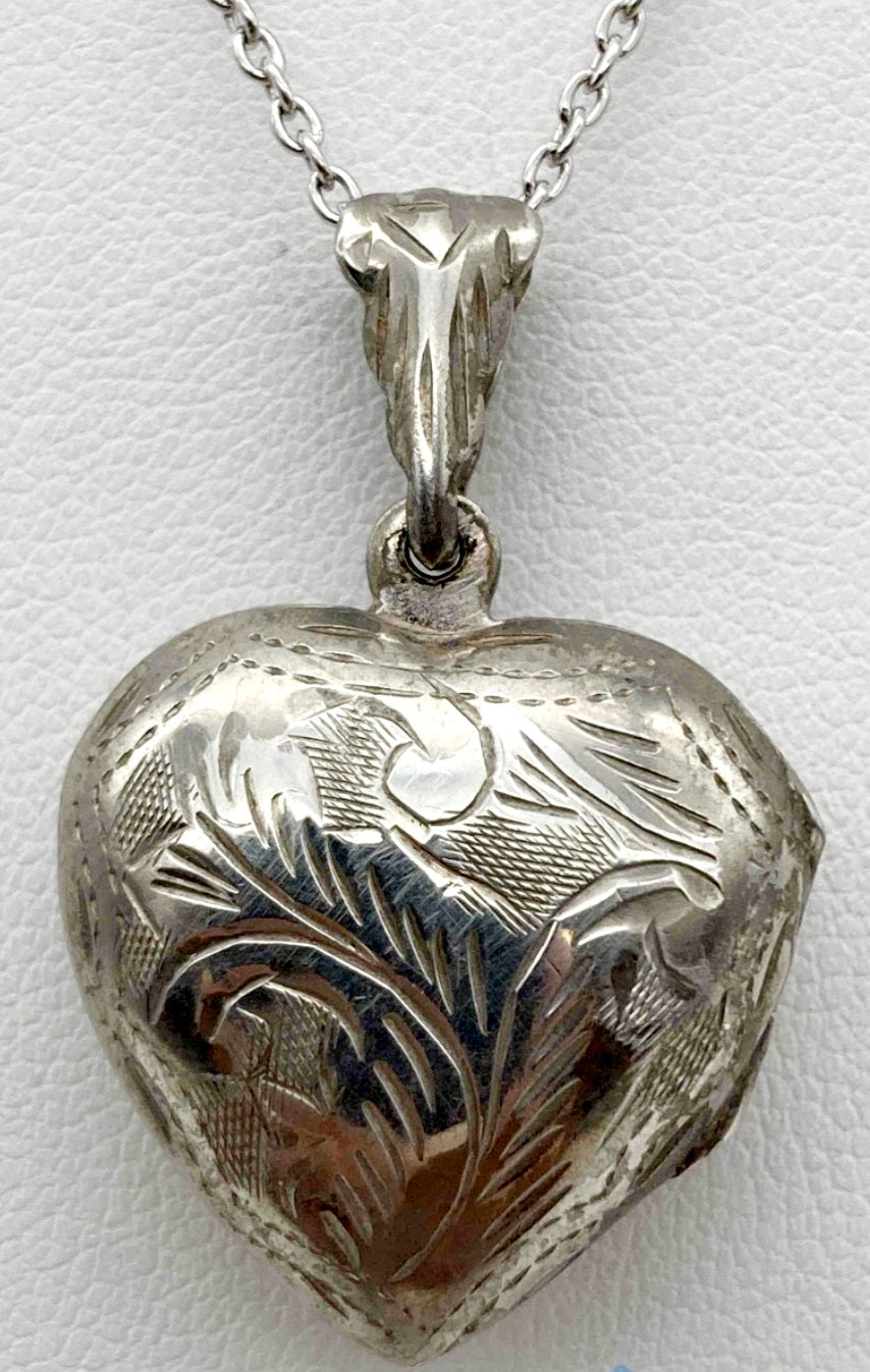 Beautiful *Sterling Silver .925 Large Heart Locket 18" Necklace