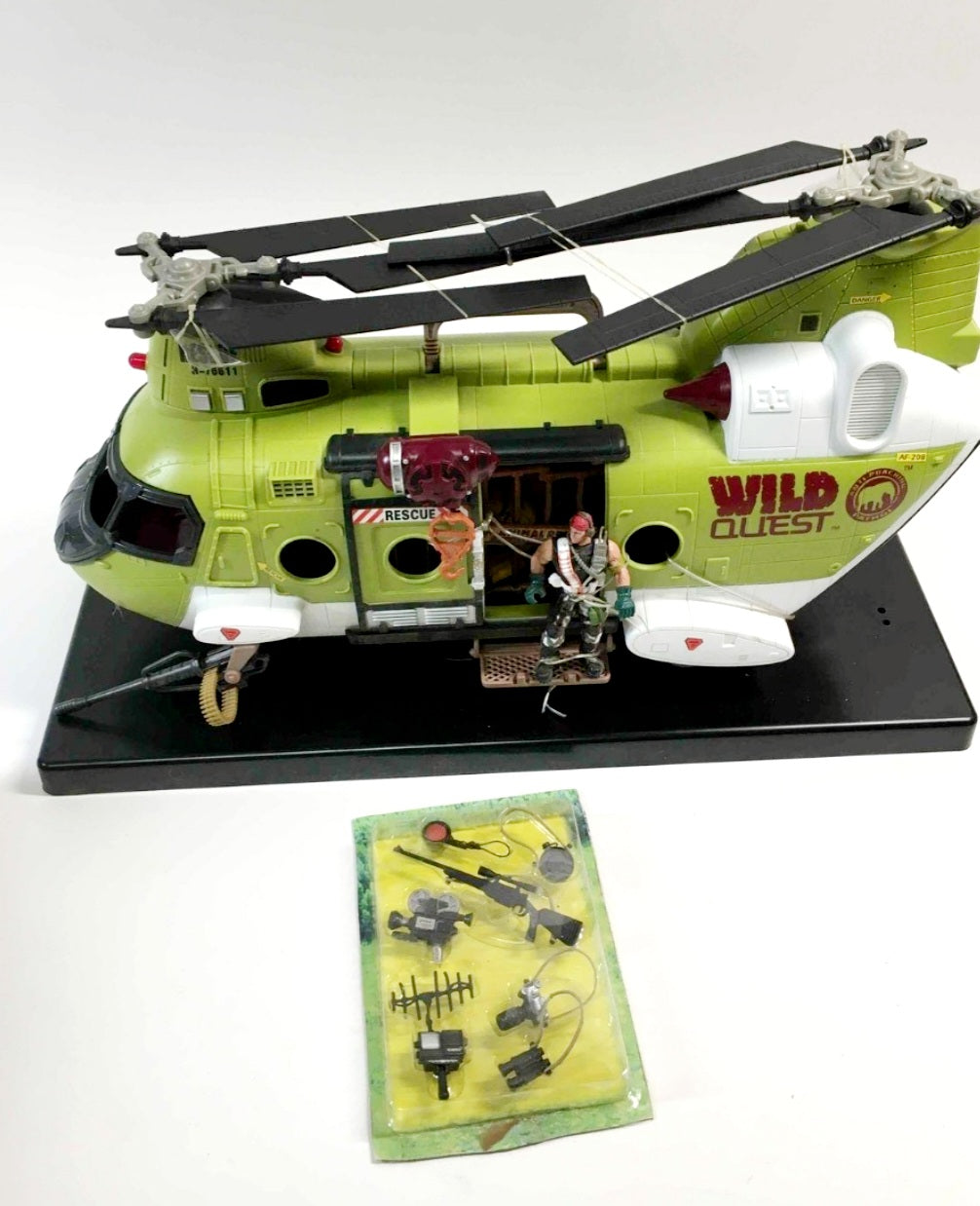 NIB *Wild Quest Helicopter Rescue H-76611