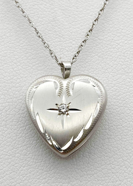 Beautiful *Sterling Silver Heart Shaped Locket 18" Necklace