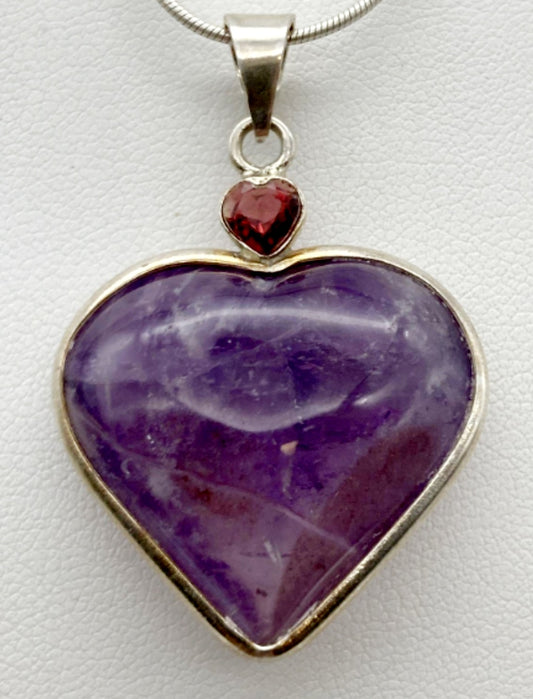 Beautiful Sterling Silver Amethyst Heart Shaped 11.25" Necklace