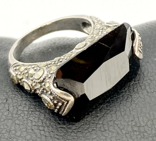 Vintage *Sterling Silver .925 & Black Onyx Stone Ring (size 5.5)