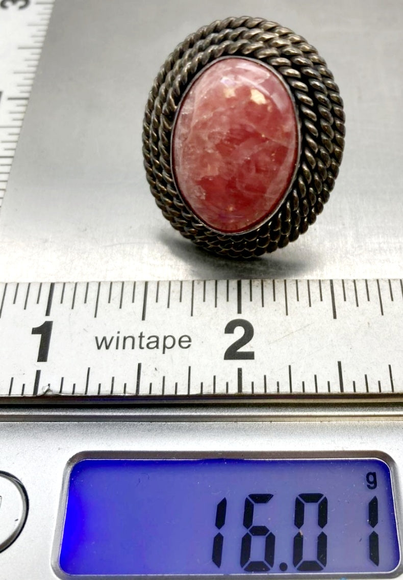 Stunning *Sterling Silver & Strawberry Quartz Ring (sz 8)