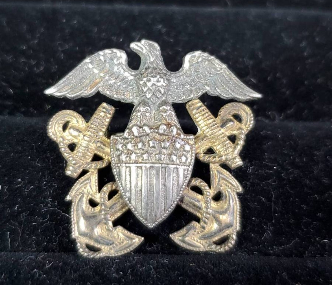 Vintage WWII US Navy Hat Badge Pin Gold Filled & Sterling Silver