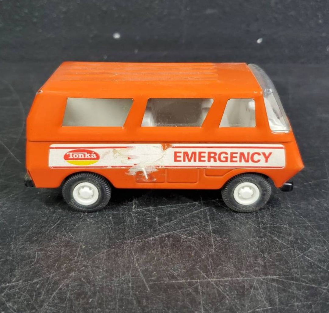 Vintage *Tonka 1986 Emergency Toy Vehicle Van