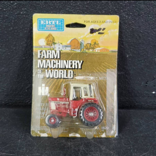Vintage *Toy ERTL Miniature International Harvester Tractor Die Cast #1620